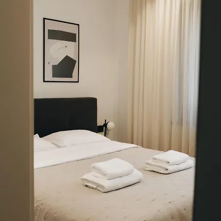M&k Apartment *